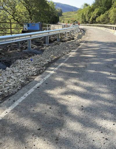 A82 Glen Gloy Vehicle Restraint System
